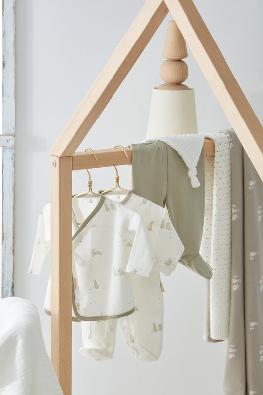 👶 Ropa para recién nacido: cómo vestir a tu bebé con comodidad, seguridad y estilo