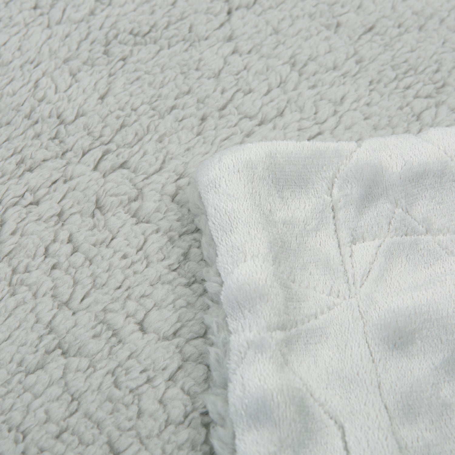Manta cálida bordada Stars Gris 80x110 bimbidreams ropa para bebé niño niña accesorios gnomo kids bogotá colombia